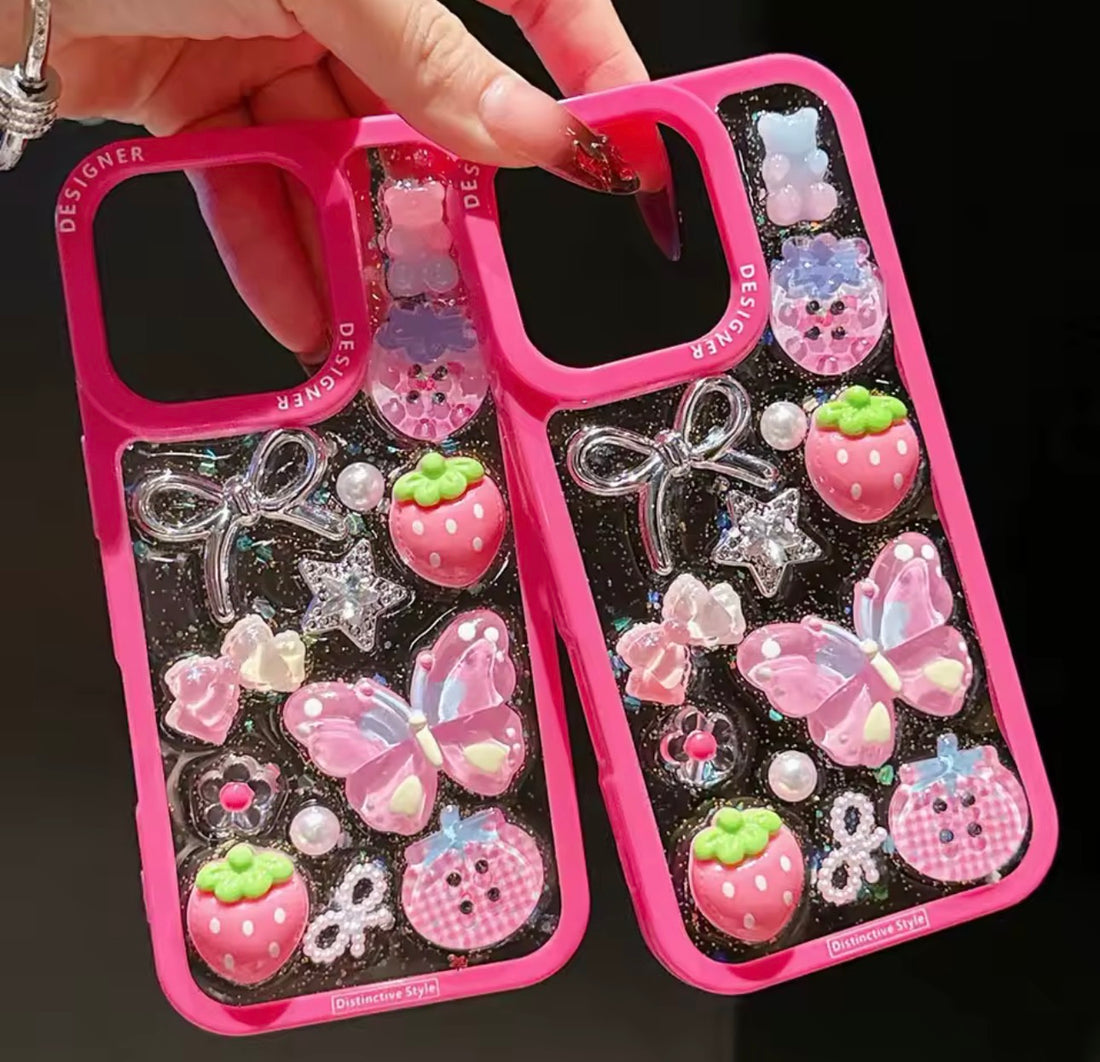 Cover Cute 3D Brillante con Diseño de Mariposas y Fresas – Protección Antigolpes para iPhone